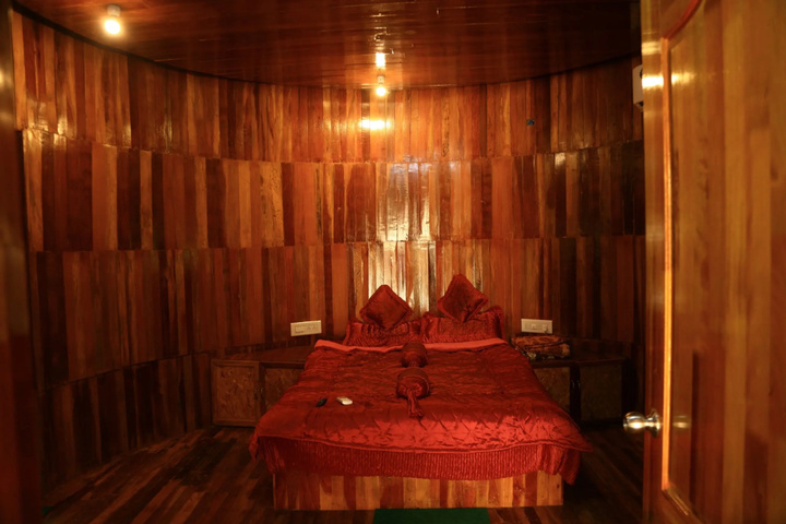 Spa 6 of 17