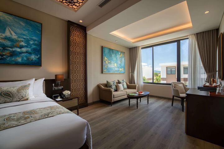 Room 16 of 164