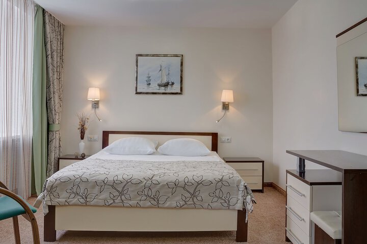Room 4 of 31
