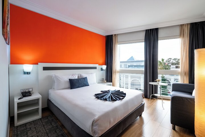Room 15 of 85