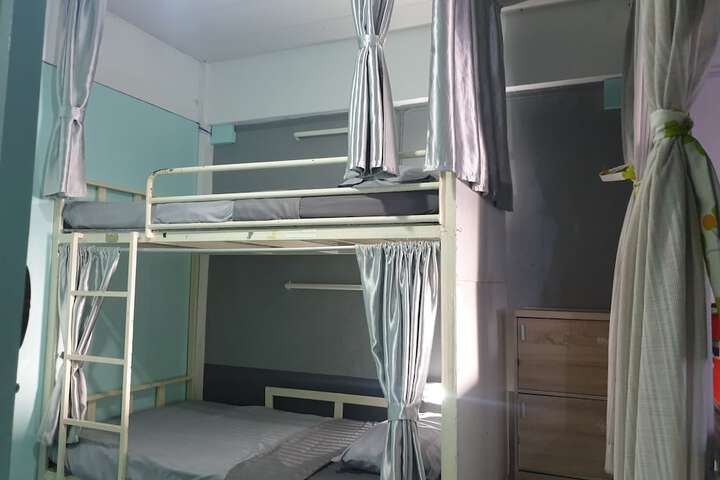 Room 4 of 43