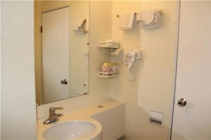 Room 7 of 7
