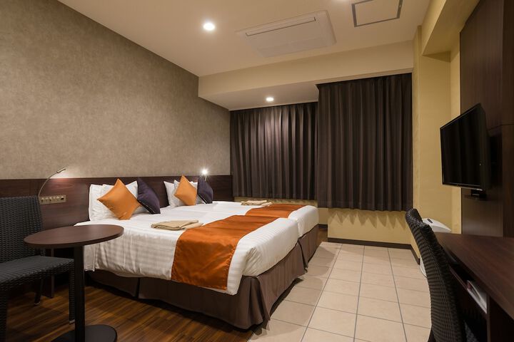 Room 26 of 171