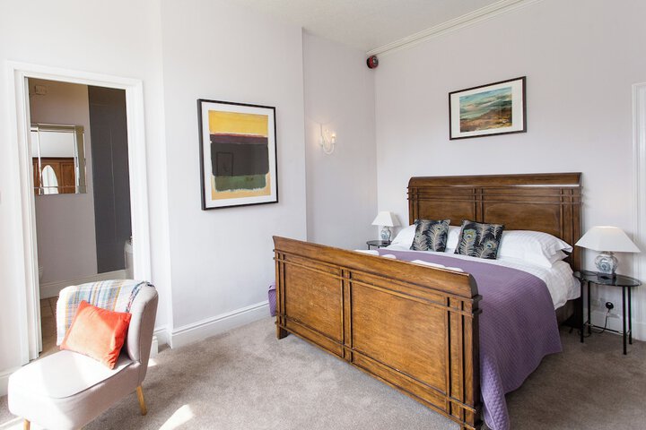 Room 12 of 46