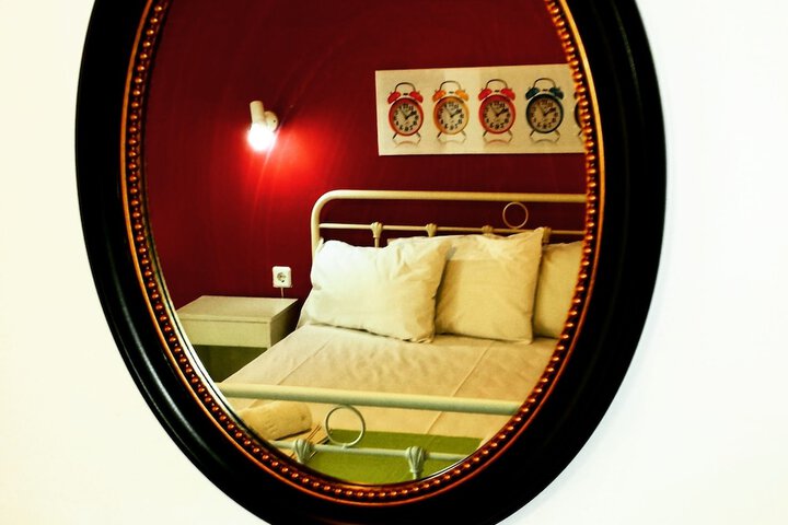 Room 4 of 72