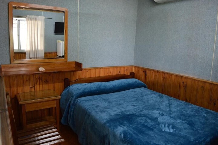 Room 11 of 33