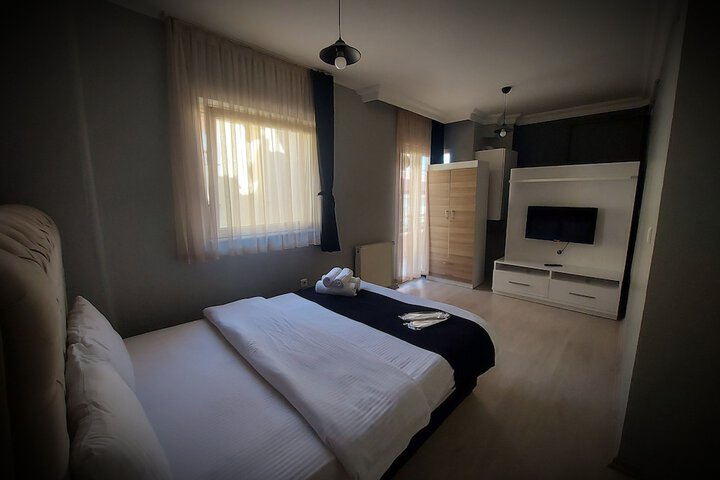 Room 1 of 97