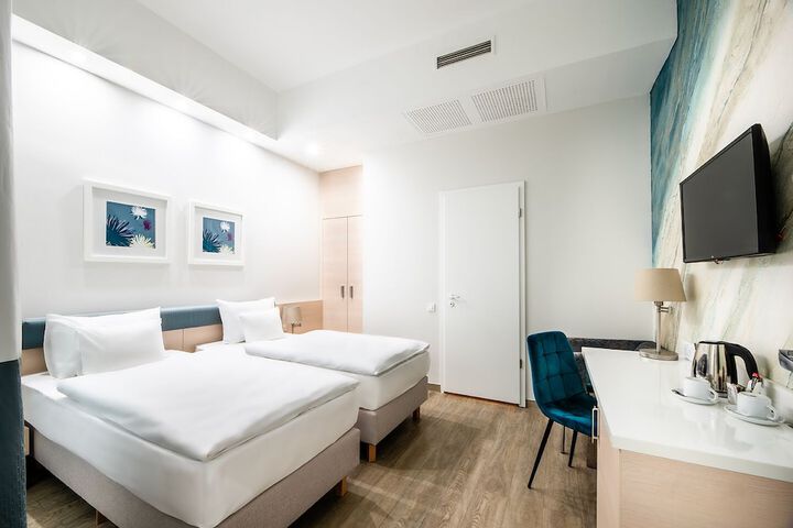Room 31 of 80