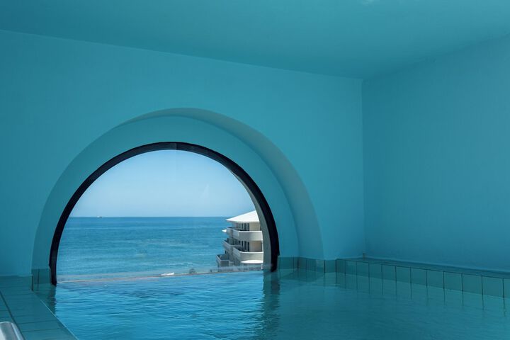 Pool 76 of 104