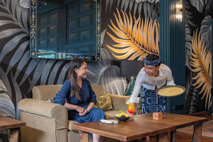 Guest Lobby
