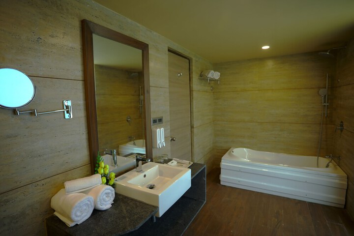 Room 14 of 24