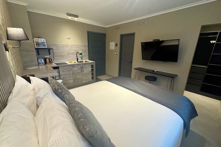 Room 17 of 39