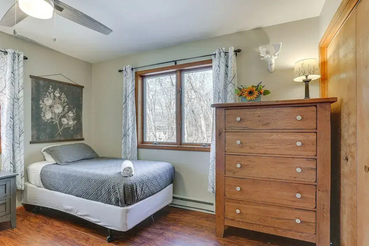 Room 4 of 30