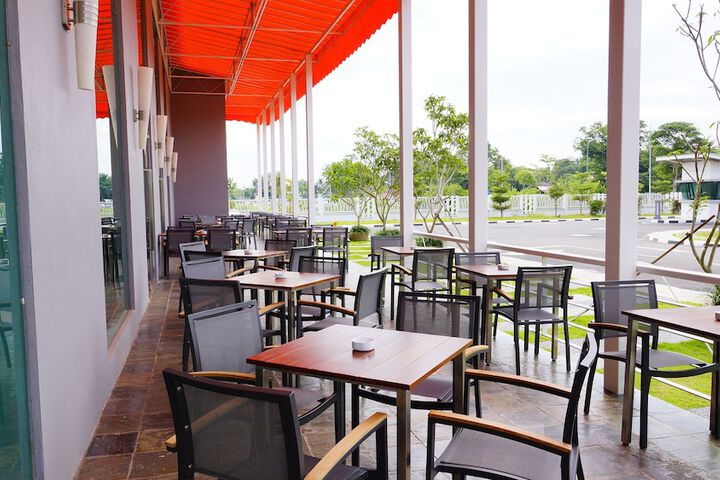 Dining 85 of 148