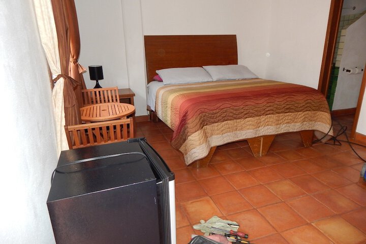 Room 3 of 27