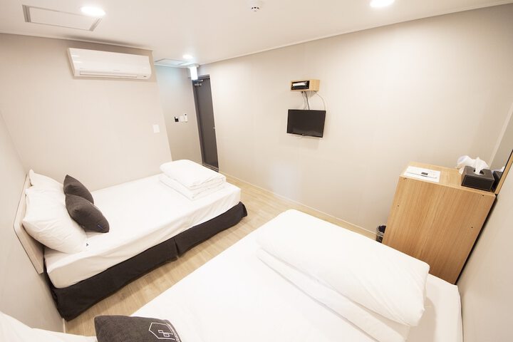 Room 14 of 44
