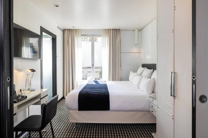 Room 21 of 52