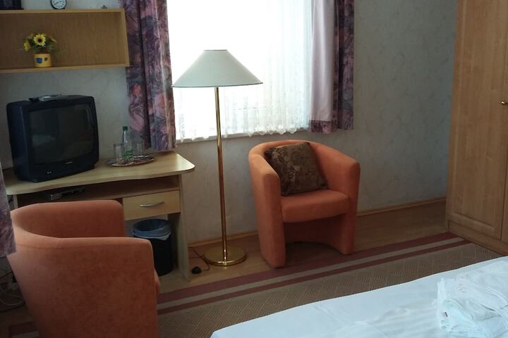 Room 15 of 46