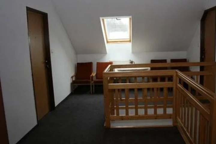 hotel_rooms