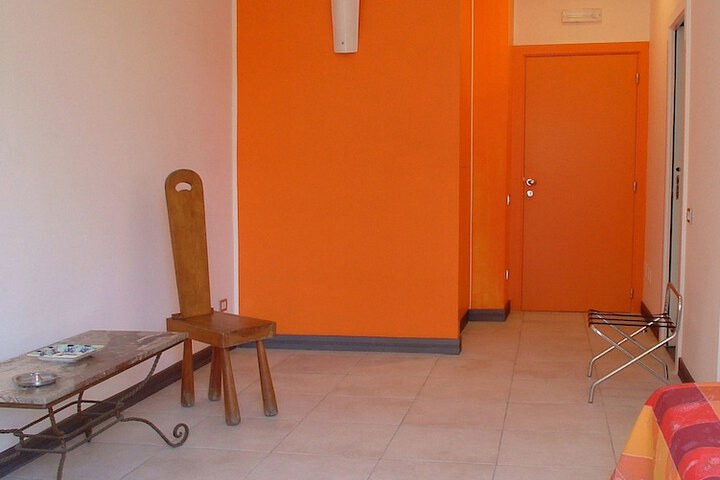 Room 17 of 39