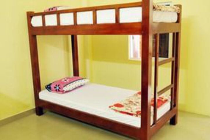 Room 8 of 17