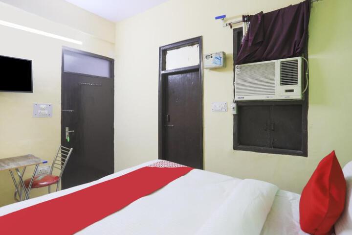 Hotel O Khushi Residency