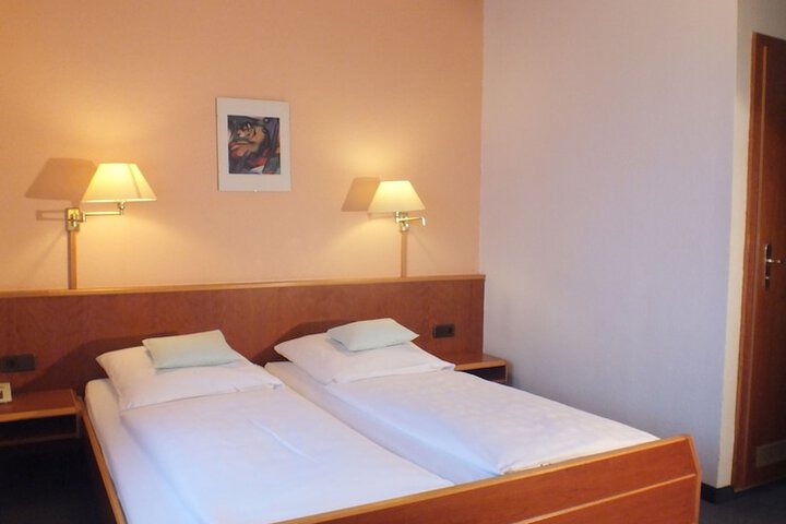 Room 12 of 47