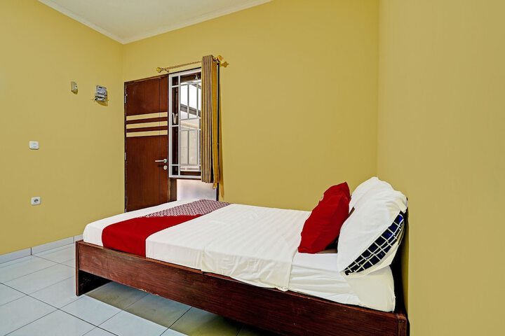 Room 11 of 26