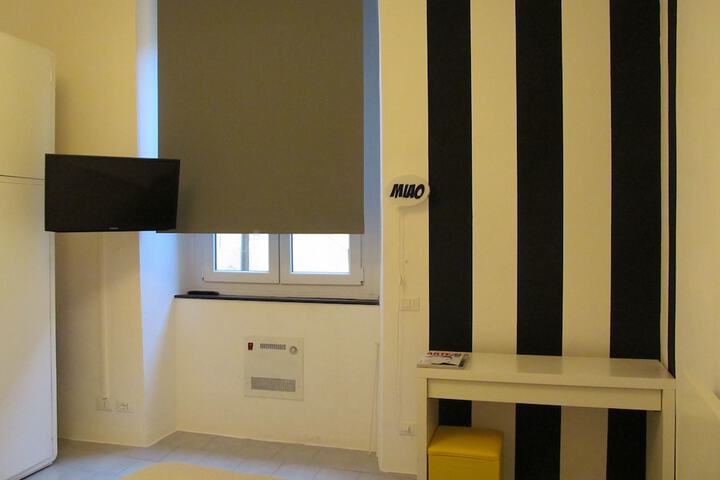 Room 10 of 19