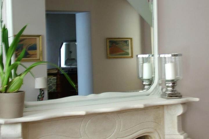 Room 23 of 69