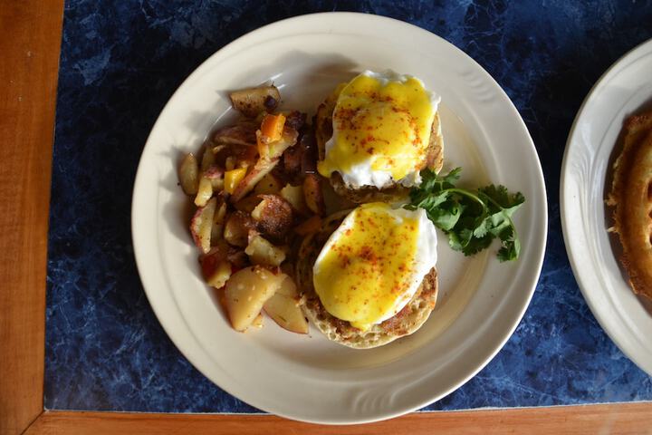 Breakfast/Coffee Service 60 of 74