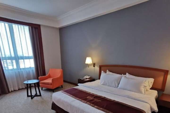 Room 19 of 44