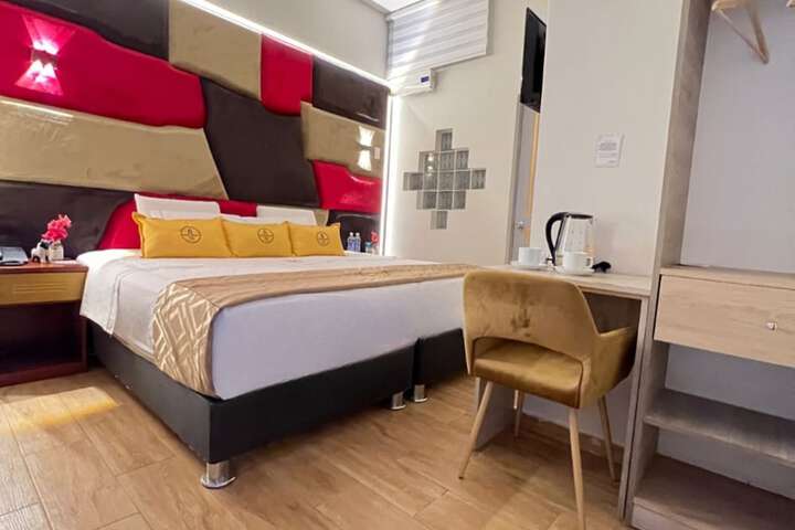 Room 6 of 81