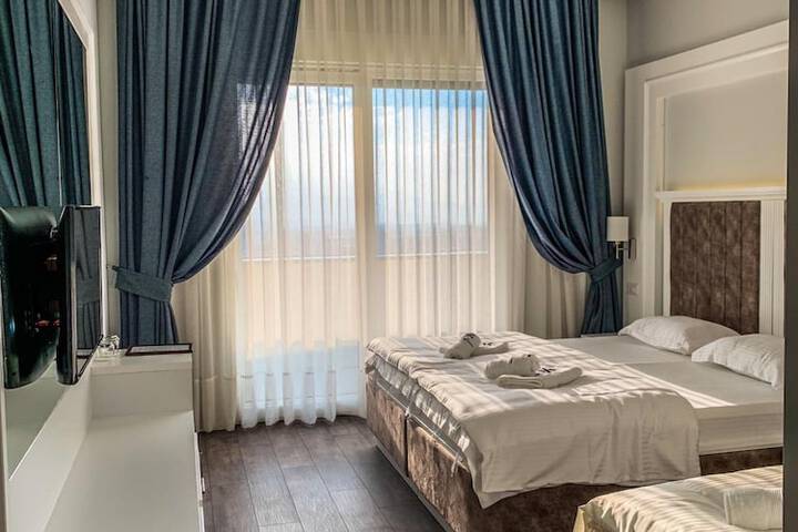 Room 25 of 65