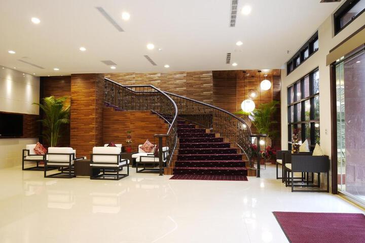 Photo 8