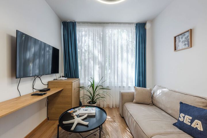 Room 14 of 28
