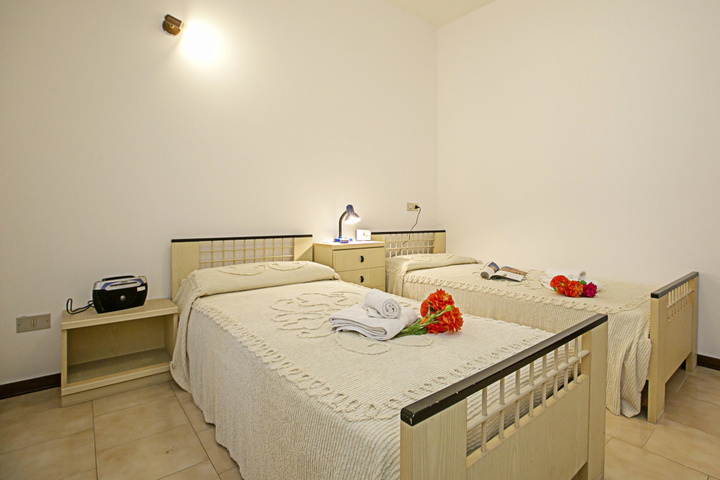 Room 5 of 15