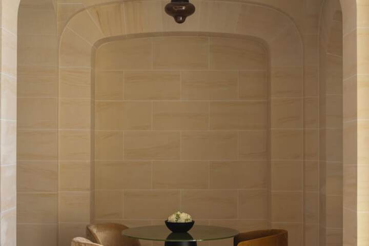Room 2 of 71