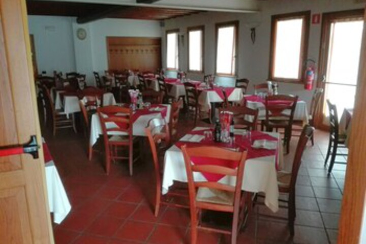 Dining 13 of 13