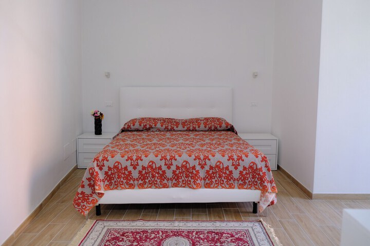 Room 7 of 11