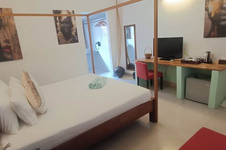 Room 15 of 36