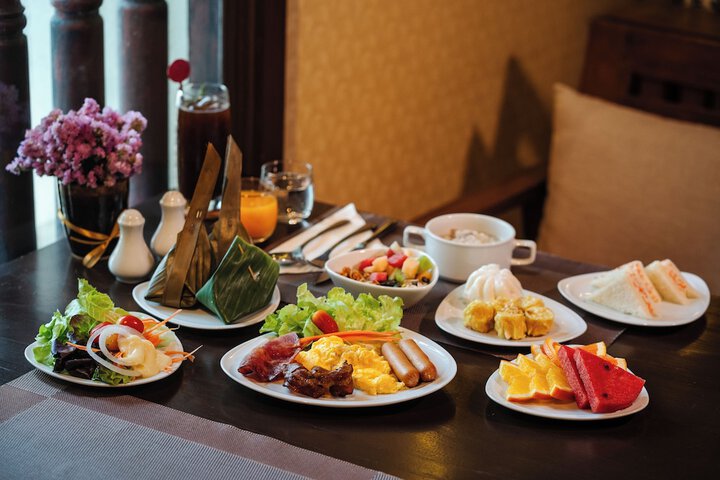 Breakfast/Coffee Service 96 of 140
