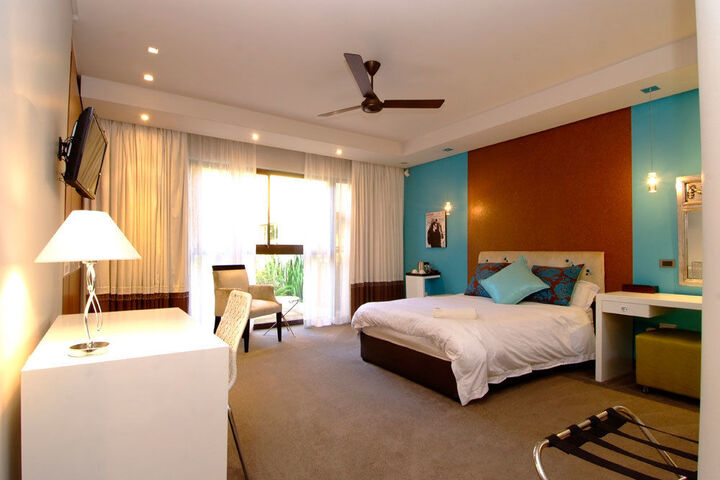 Room 4 of 25