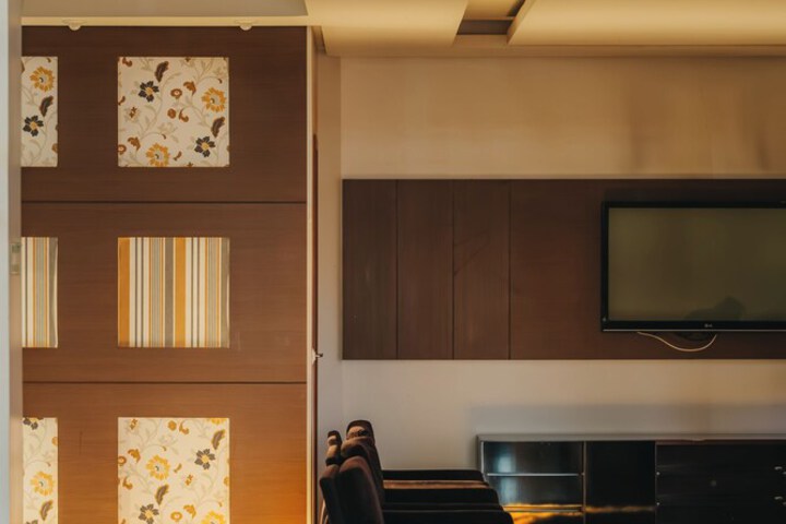 Room 14 of 33