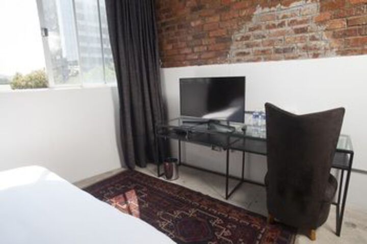 Room 52 of 89