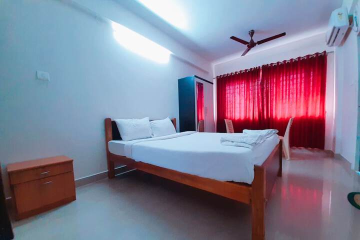 Room 5 of 20