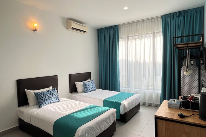 Room 13 of 29