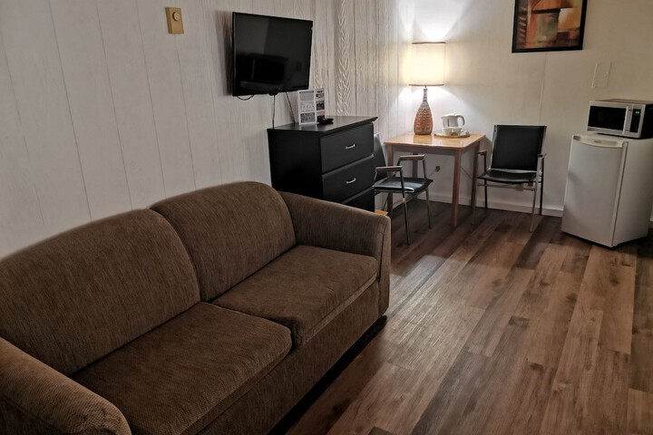Room 19 of 80
