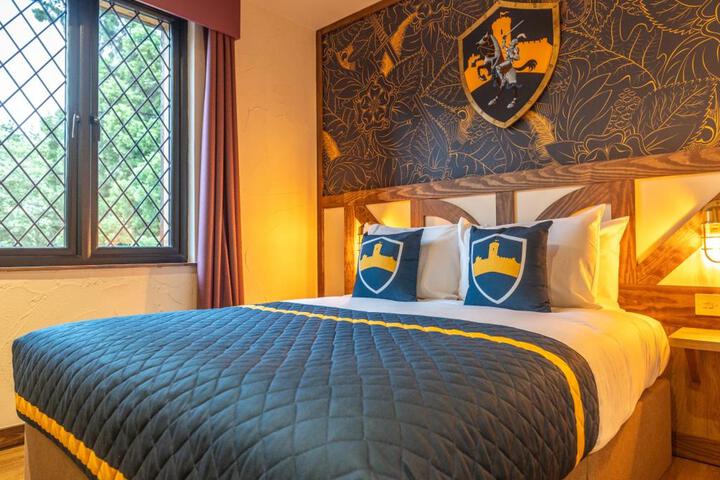 Room 4 of 41
