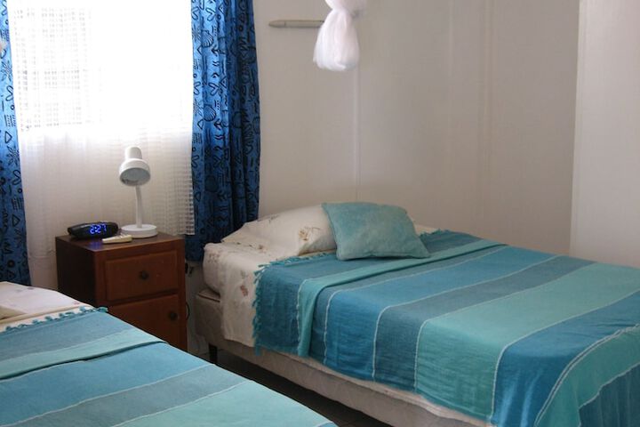 Room 10 of 108